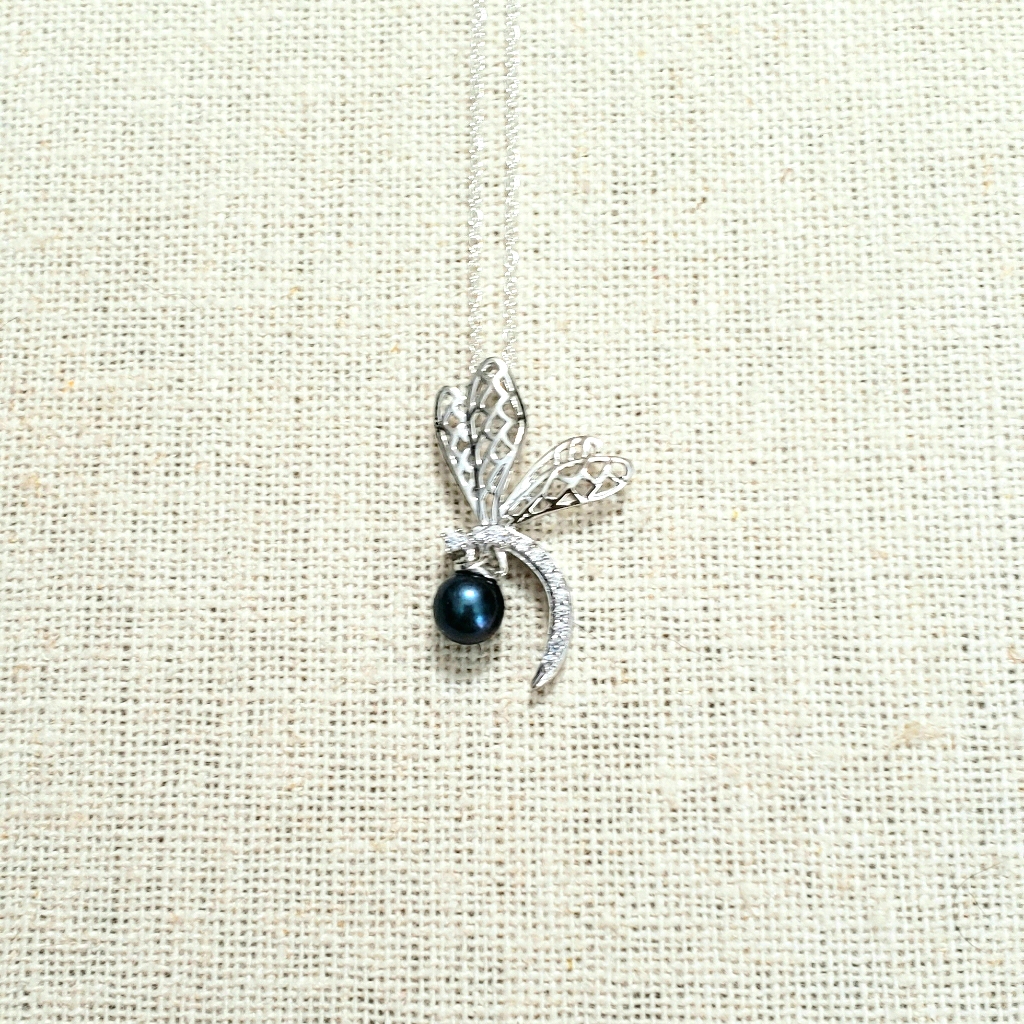 Vantel Pearls Dragonfly Necklace